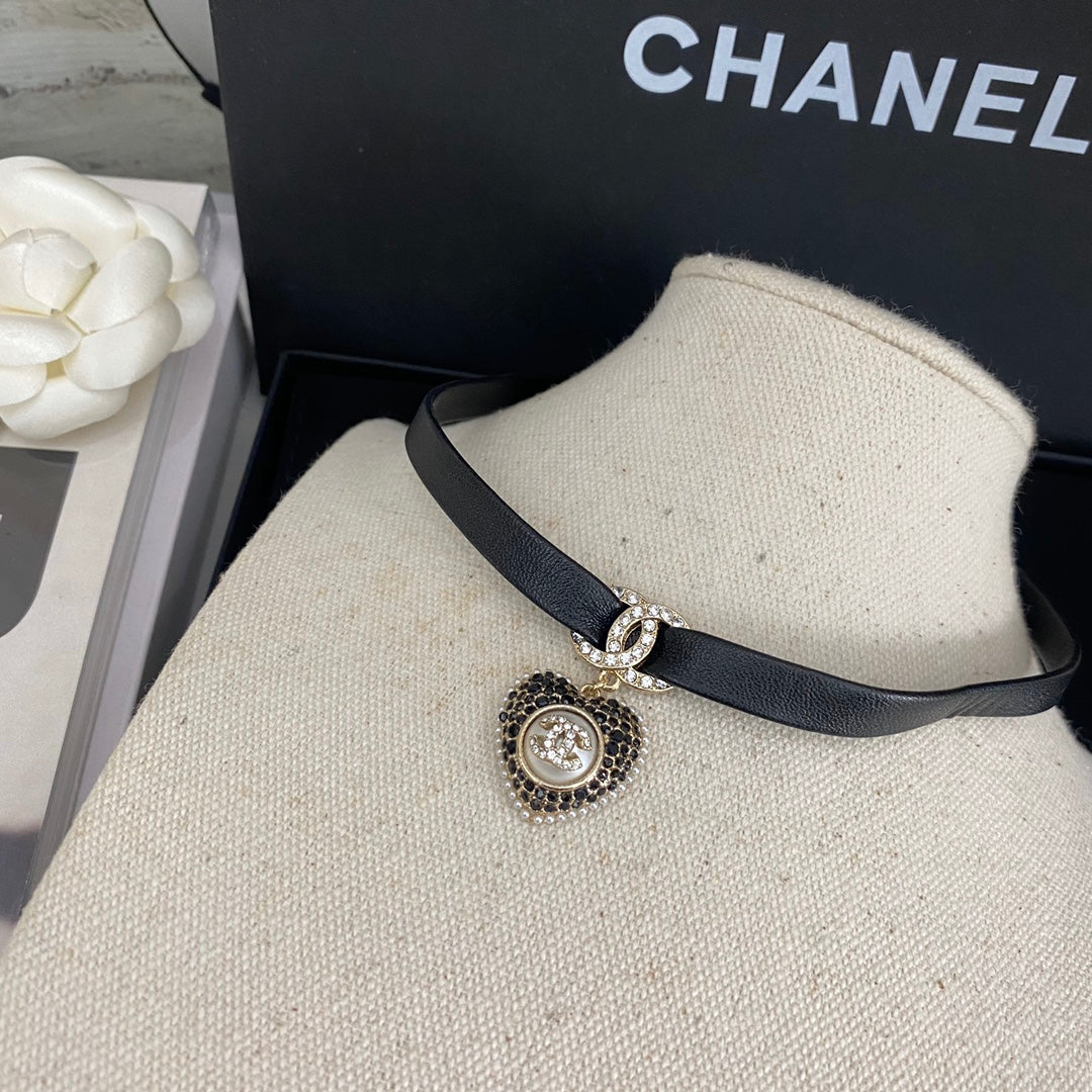 Heart Diamond Chocker