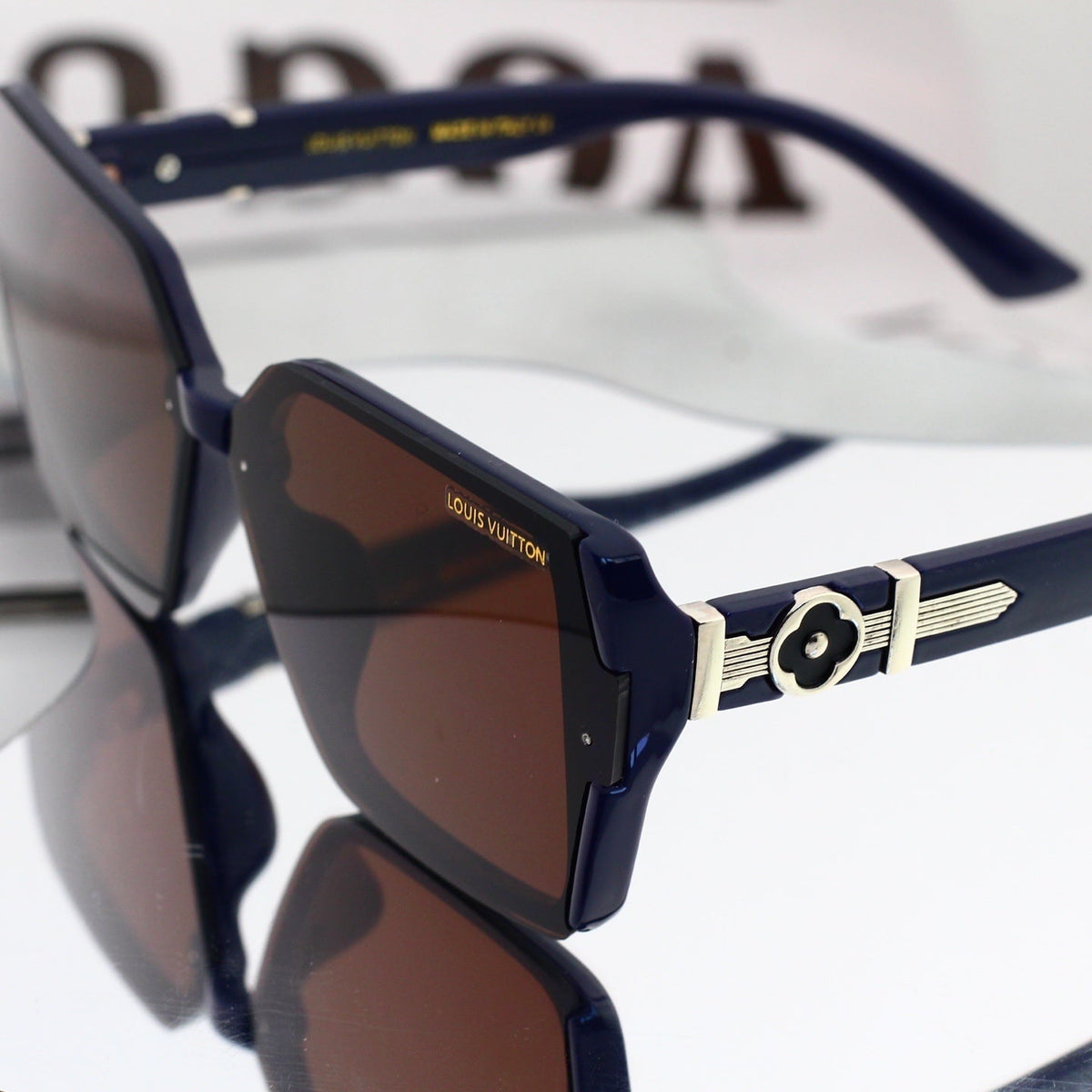 Vintage Metal Buckle Decorated Narrow Frame Sunglasses 68809