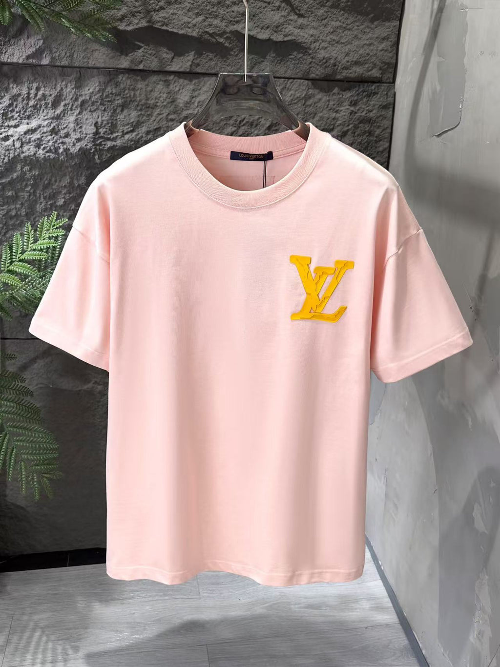 New classic embroidery t-shirt