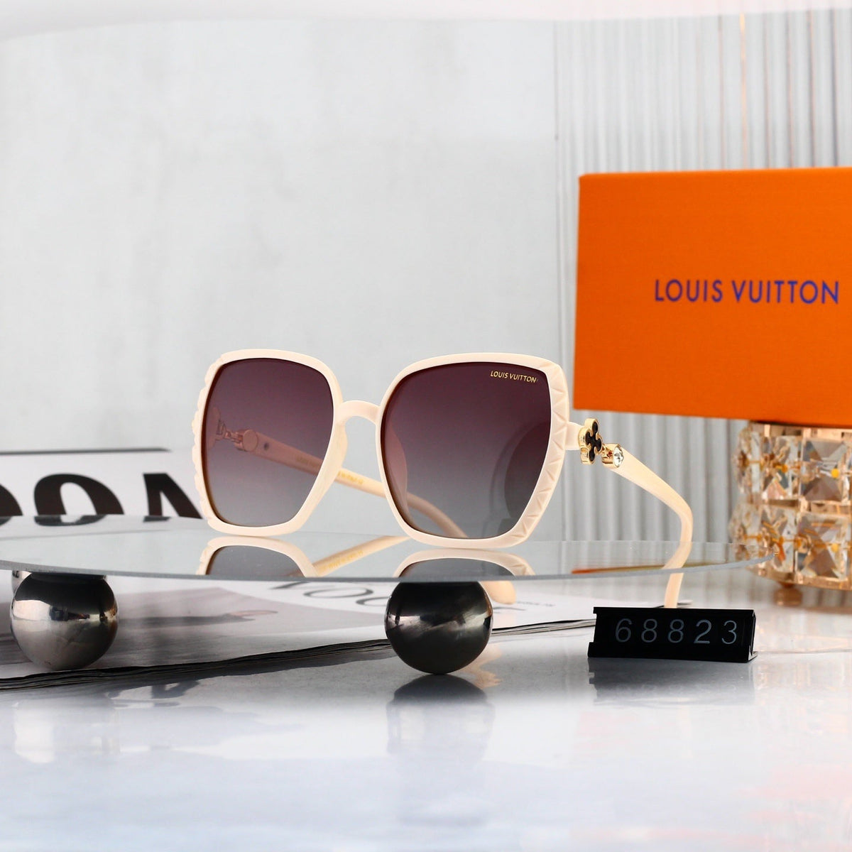 Vintage Oversized Fashion Sunglasses in Multiple Colors 68823