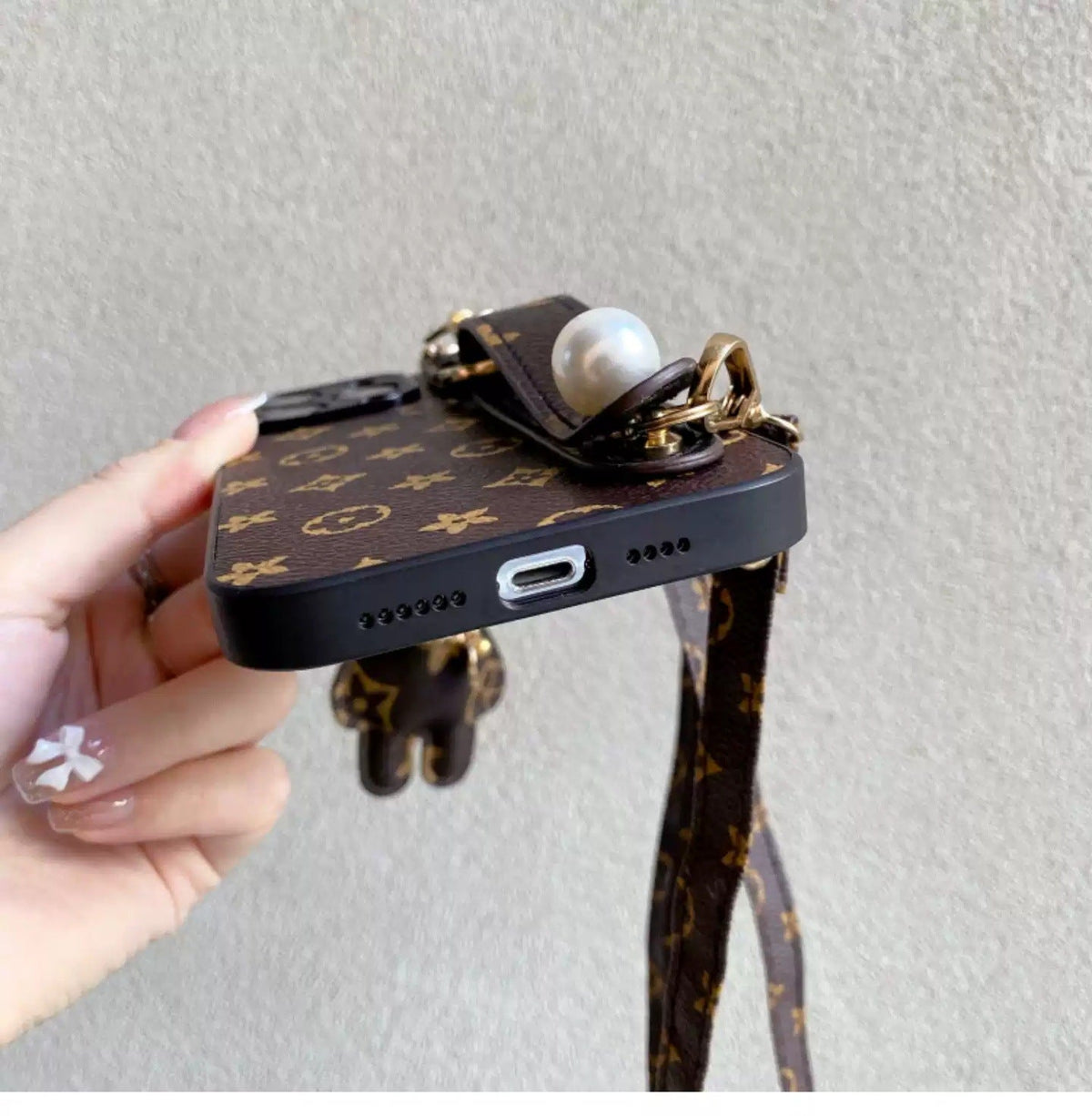 Luxurious Leather Bear Wristband Case
